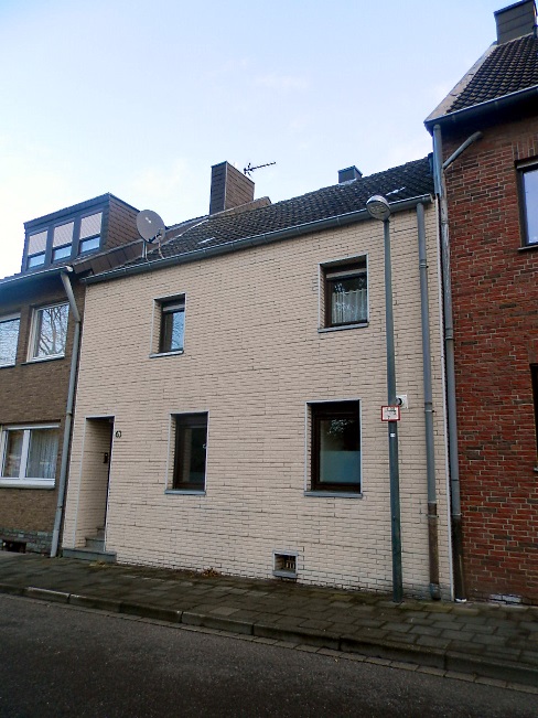 Gemütliches familienfreundliches Reihenmittelhaus mit Blessuren und versteckten Reizen Gemütliches familienfreundliches Reihenmittelhaus mit Blessuren und versteckten Reizen