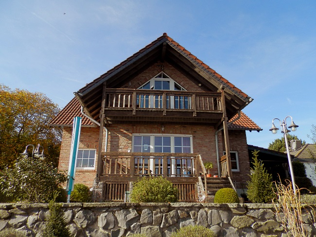 >>>Exklusives Familien-Domizil mit Gartenparadies in unverbaubarer Traumlage mit Garage und ELW<<< >>>Exklusives Familien-Domizil mit Gartenparadies in unverbaubarer Traumlage mit Garage und ELW<<<