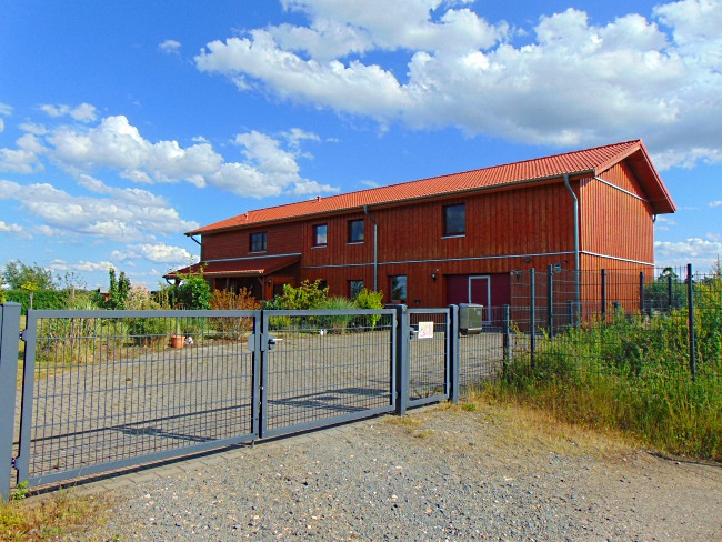 Neuwertiges Skandinavisches Niedrigenergie-Holzhaus mit Blockbohlen-Fassade! Vielseitig nutzbare Wohn-und Gewerbeimmobilie mit hochwertigen Features!! Neuwertiges Skandinavisches Niedrigenergie-Holzhaus mit Blockbohlen-Fassade! Vielseitig nutzbare Wohn-und Gewerbeimmobilie mit hochwertigen Features!!