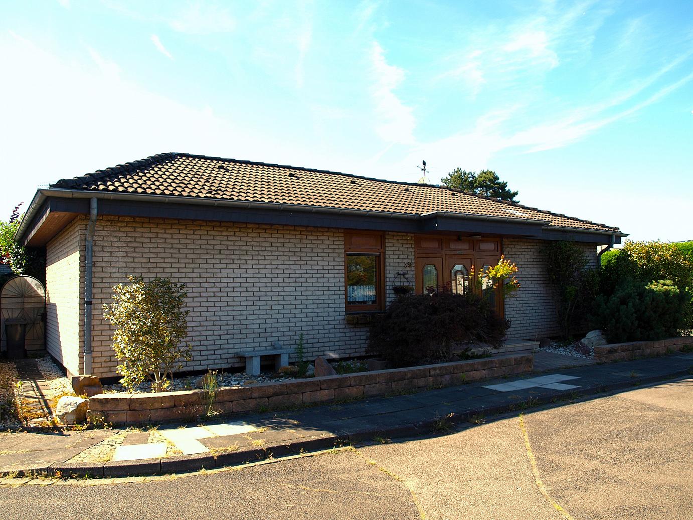 Ihr Wohnerlebnis: Sofort bezugsfreier topgepflegter Atrium-Bungalow in gewünschter Ruhiglage Ihr Wohnerlebnis: Sofort bezugsfreier topgepflegter Atrium-Bungalow in gewünschter Ruhiglage